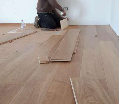 Posa plance prefinite maxi formato in rovere naturale